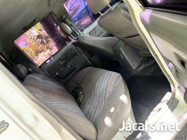 Isuzu Pick-up 2,7L 2002-4