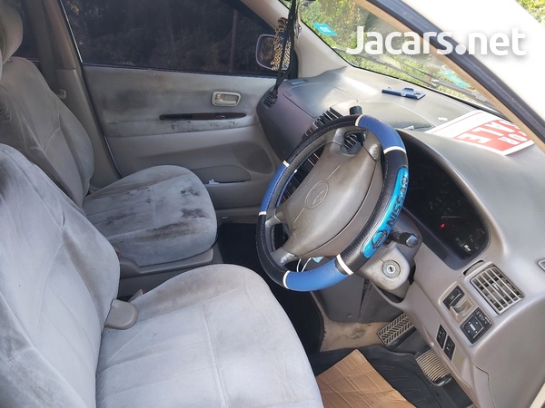 Toyota Ipsum 2,0L 2001-1