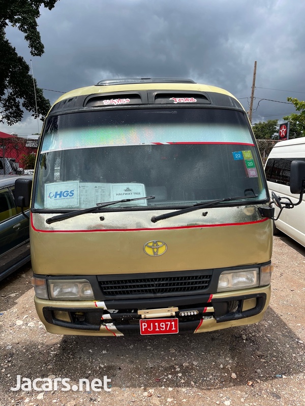 2009 Coaster Bus-3