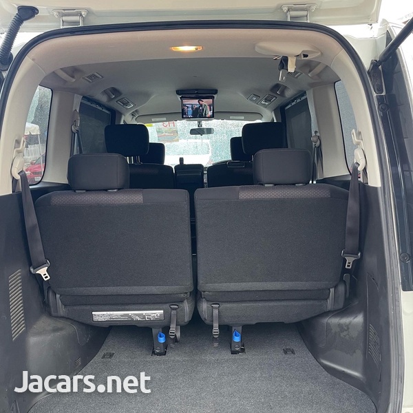 2013 Nissan Serena S package-9