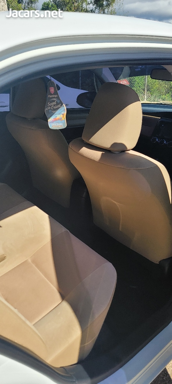 Toyota Axio 1,5L 2015-8