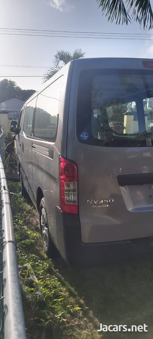 Nissan Caravan 2,0L 2015-2