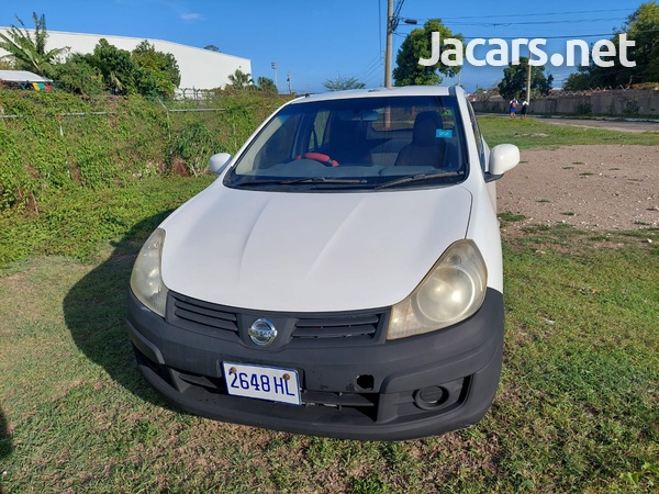 Nissan AD Wagon 1,5L 2013-4