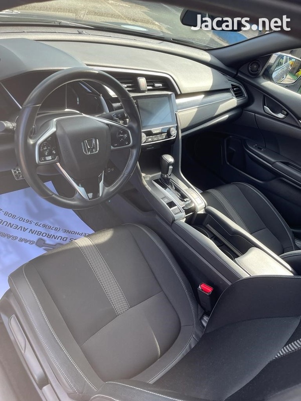 Honda Civic 2,0L 2021-9