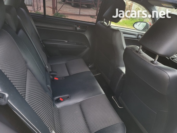 Toyota Fielder 1,8L 2017-7