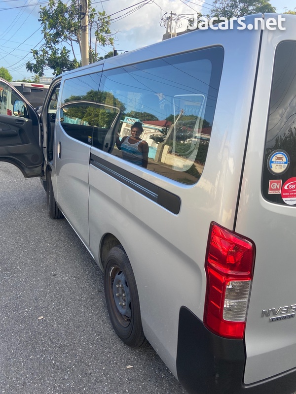 Nissan Caravan 2,0L 2014-6
