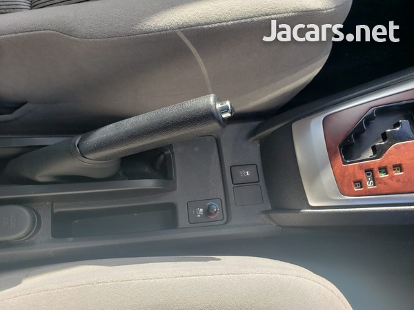 Toyota Axio 1,5L 2013-9