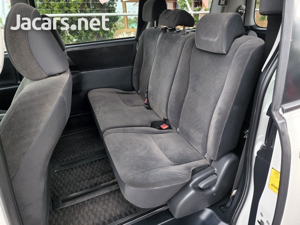 TOYOTA VOXY 2012, IMMACULATE CONDITION. CALL876-393-7625-6