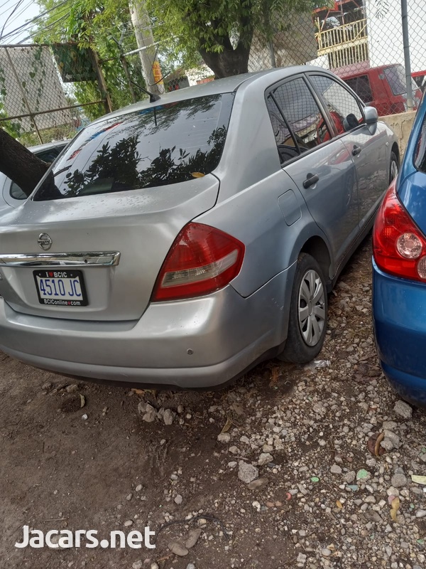 Nissan Tiida 1,5L 2012-1