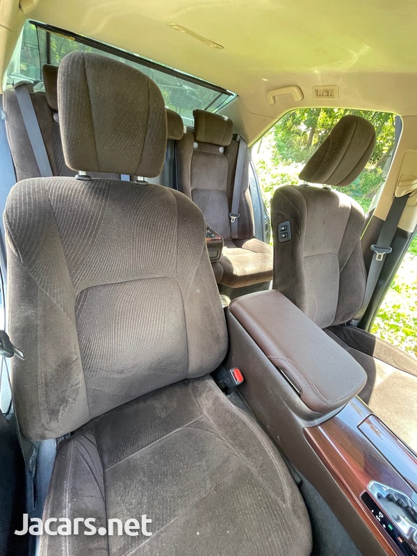 Toyota Crown 2,5L 2014-6