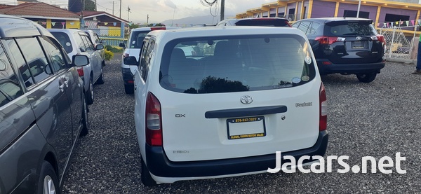 Toyota Probox 1,5L 2014-4