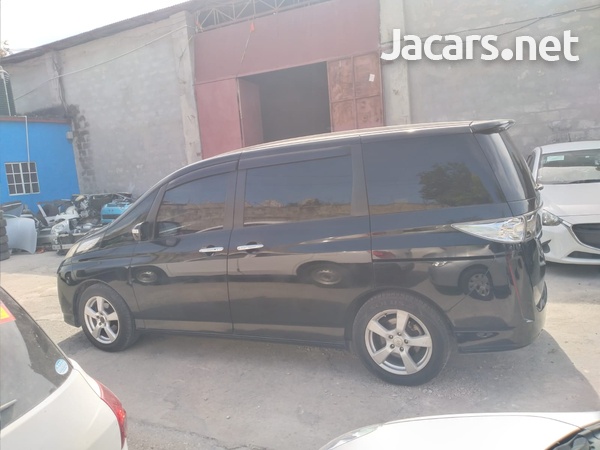 Mazda Biante 1,8L 2010-3