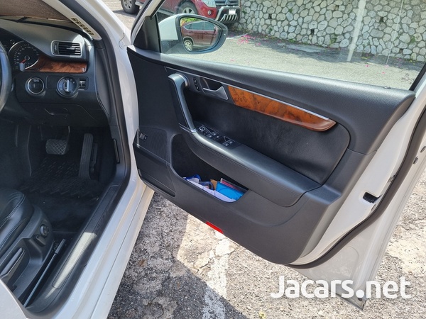 Volkswagen Passat 1,8L 2012-5