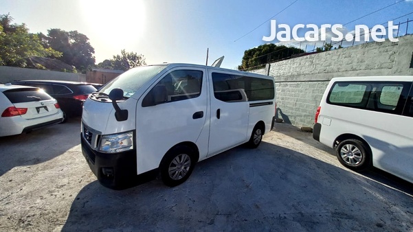Nissan Caravan 2,5L 2016-3