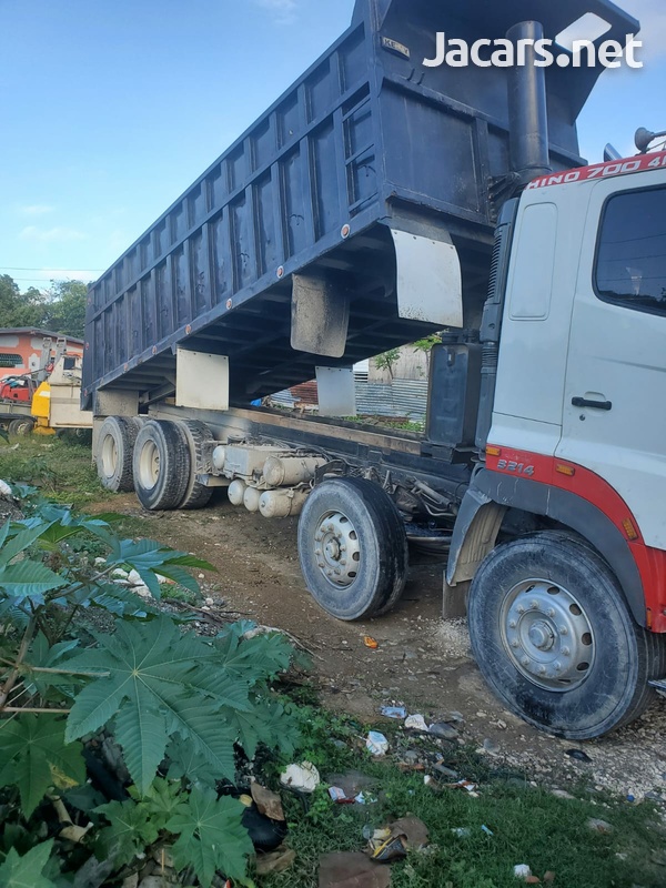 Hino 700, 12-Wheeler Tipper Truck-4