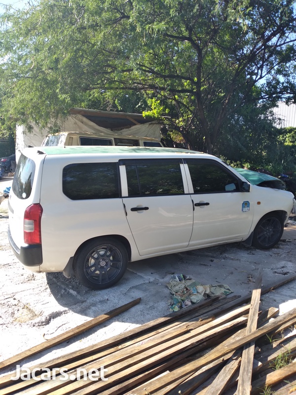 Toyota Probox 1,3L 2014-1