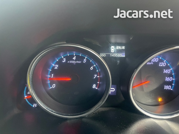 Toyota Mark X 2,5L 2012-8