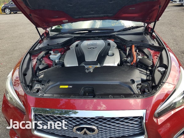 Nissan Skyline 3,5L 2015-7