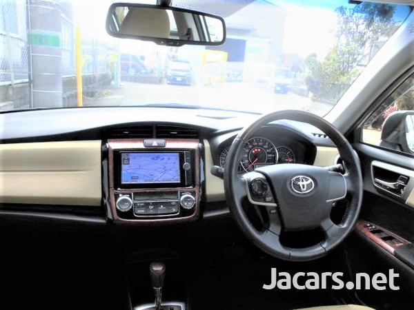 Toyota Axio 1,5L 2013-10