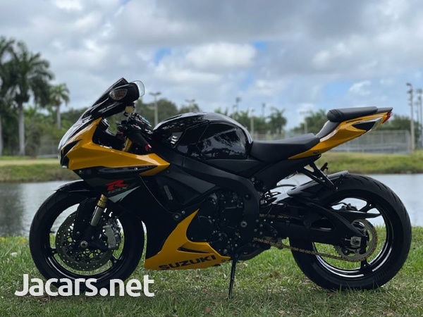 2017 Suzuki GSX-R750-2