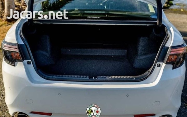 Toyota Mark X 2,5L 2018-6
