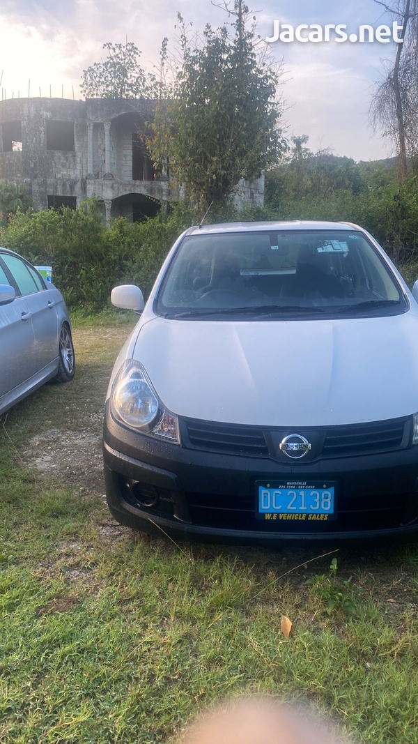 Nissan AD Wagon 1,5L 2016-8