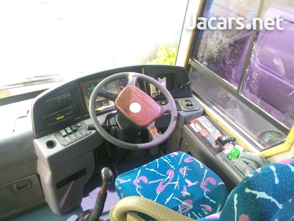 Golden Dragon Bus-4