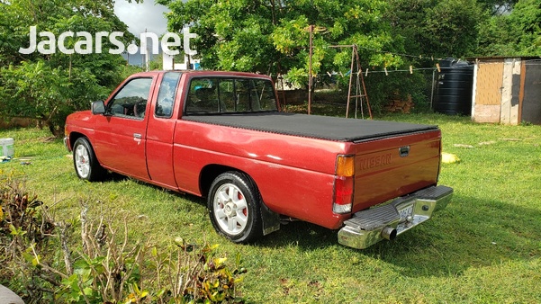 1993 Nissan pick up-6