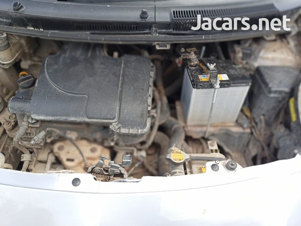Toyota Vitz 1,0L 2010-2