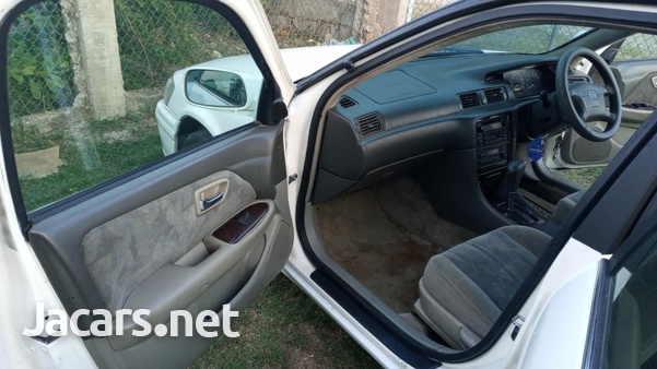 Toyota Camry 2,2L 2000-6