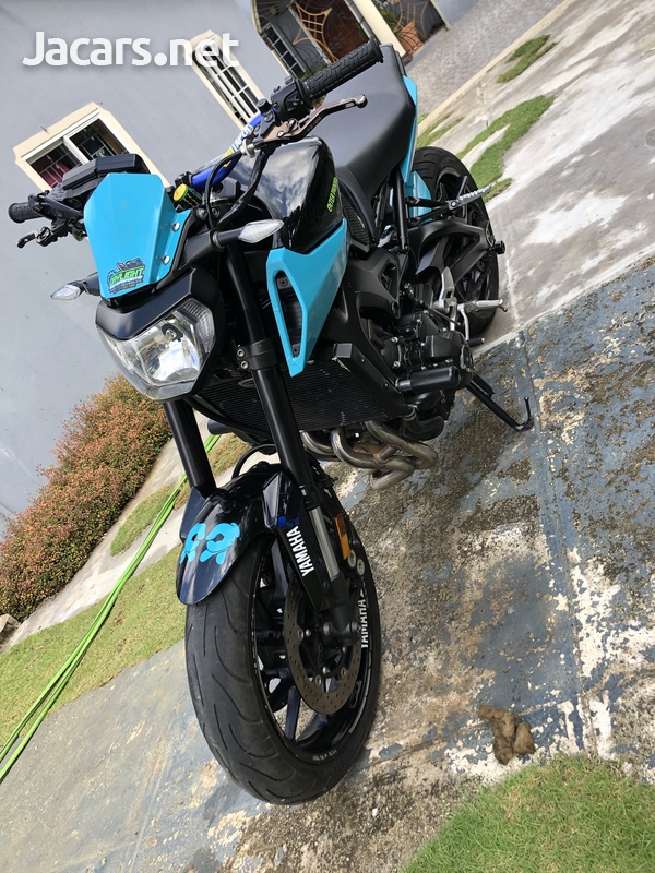 Fzo7 Yamaha 900 2017-8
