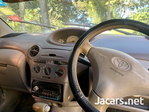 Toyota Echo 1,5L 2002-3