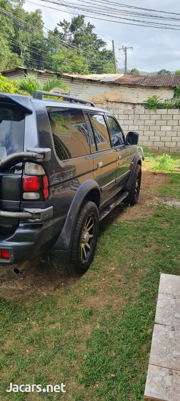 Mitsubishi Montero 3,0L 2005-6
