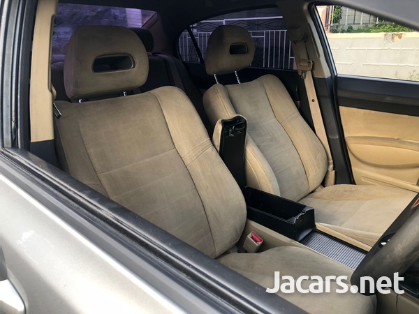 Honda Civic 1,8L 2007-6