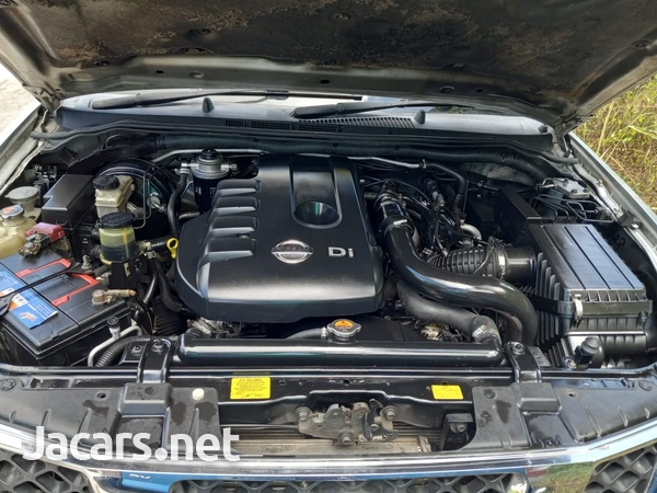 Nissan Navara 3,0L 2012-5