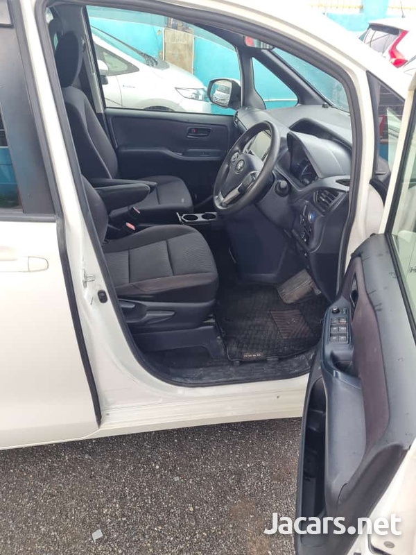 2014 Toyota Noah-4