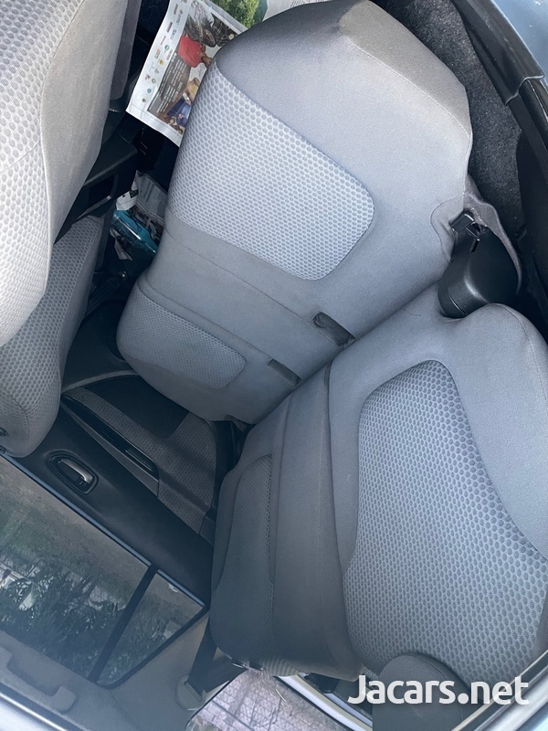 Nissan Wingroad 1,5L 2012-6