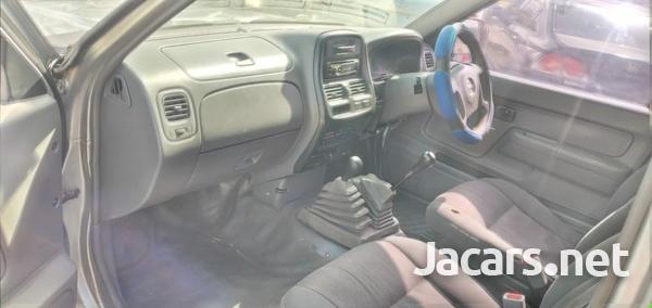 Nissan Frontier 2,0L 2012-7