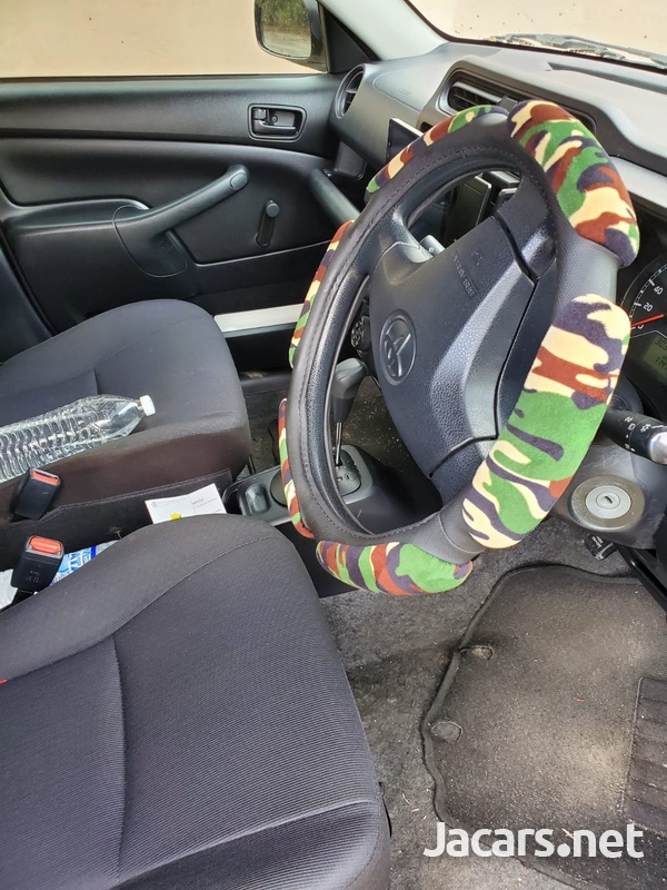 Toyota Probox 1,3L 2016-7