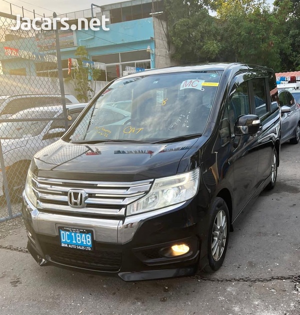 Honda Stepwgn Spada 2,0L 2013-2