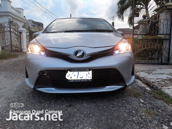 Toyota Vitz 1,0L 2015-6