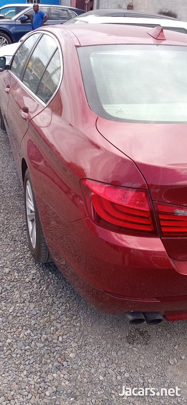 BMW 5-Series 2,5L 2012-2
