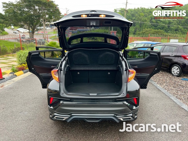 Toyota C-HR 1,8L 2017-7