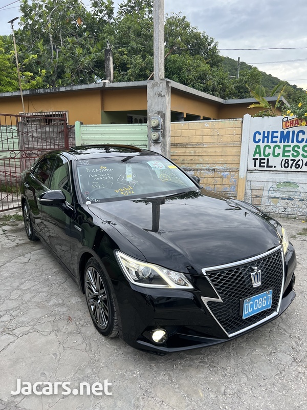 Toyota Crown 2,5L 2013-6
