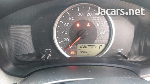 Toyota Axio 1,5L 2015-8