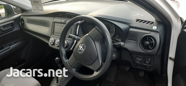 Toyota Axio 1,5L 2016-7