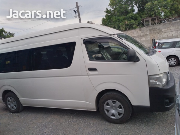 Toyota Hiace 3,0L 2013-4