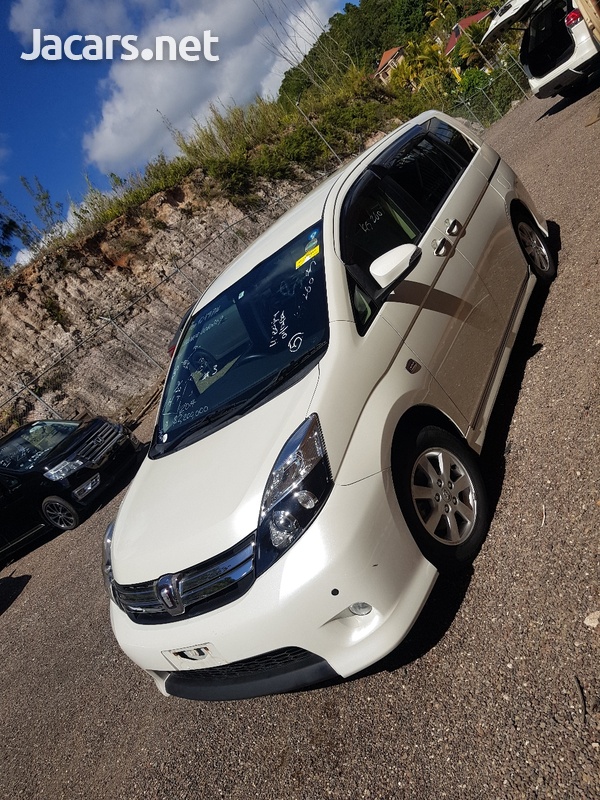 Toyota Isis 1,8L 2014-2