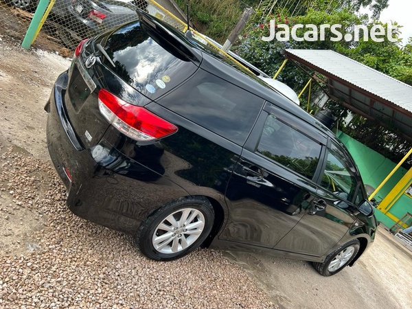 Toyota Wish 1,8L 2012-4