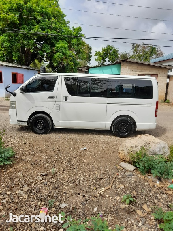 Toyota Hiace 2,3L 2012-4